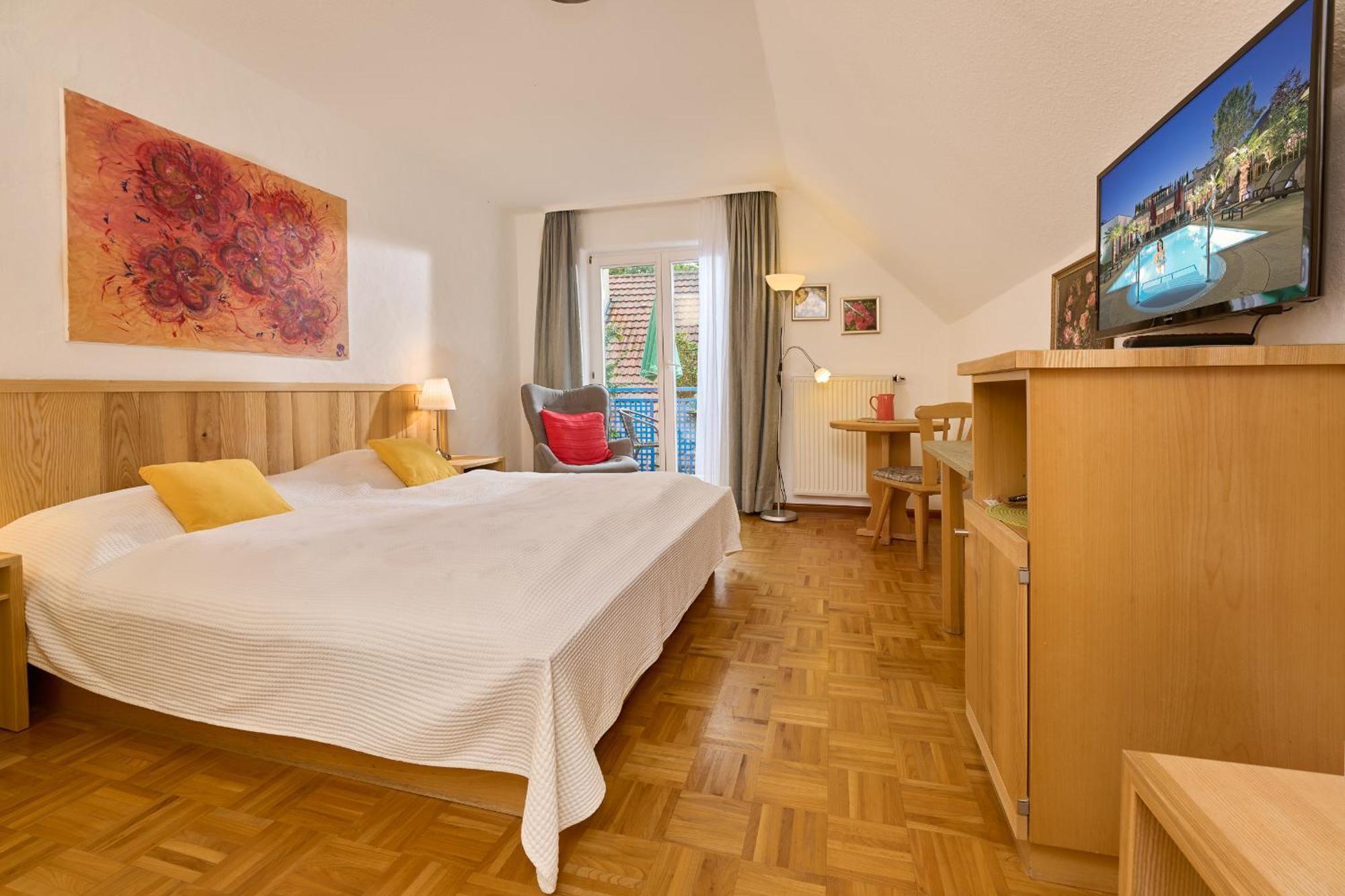 Hotel-Bio Gasthaus Am Felsenkeller Щауфен им Брайсгау Екстериор снимка